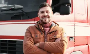 Ile zarabia kierowca tira za km? Sprawdź stawki i czynniki wpływające na dochody
