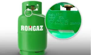 Zielona butla LPG z zaznaczonym na powiększeniu fragmentem z datą produkcji.