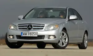 Mercedes C klasa W204 - które silniki oferują najlepsze osiągi?