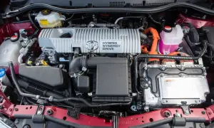 Jak działa hybryda Toyoty? Odkryj tajemnice jej działania i zalety