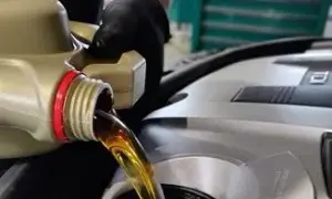 Ile naprawdę kosztuje wymiana oleju z filtrami? Sprawdź, jak nie przepłacić!