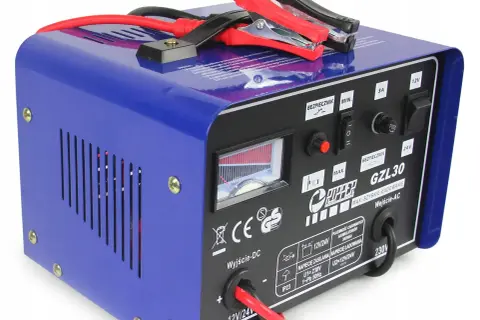 Czy można ładować akumulator 12V prostownikiem 24V? Uwaga na ryzyko!