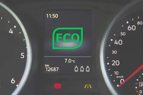 Co oznacza econ w samochodzie i jak wpływa na oszczędność paliwa
