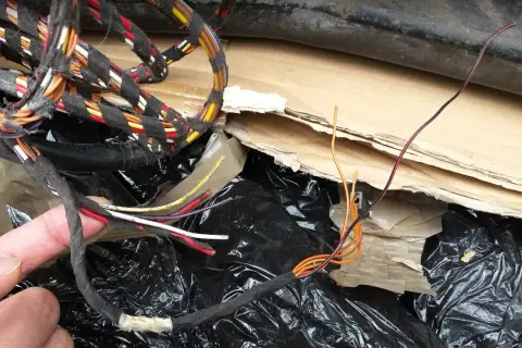 Podłączenie wiązki elektrycznej haka Touran - uniknij błędów i problemów