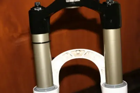Jaki olej do amortyzatora Rock Shox? Oto najlepsze wybory dla Ciebie
