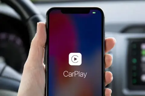 Jak połączyć iPhone z samochodem - proste kroki i cenne porady