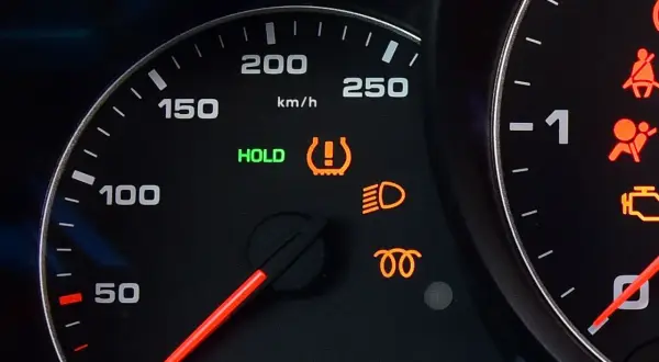Jak zresetować czujnik ciśnienia w oponach Opel Astra J - proste kroki