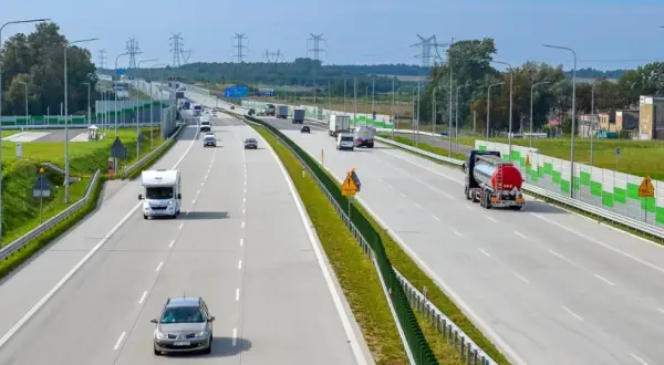 Dokąd prowadzi autostrada A1? Odkryj kluczowe miasta i trasy