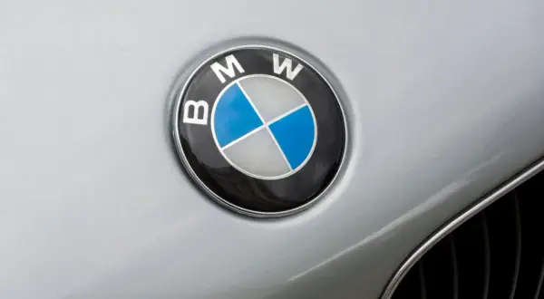 Wymiana części w BMW – kluczowe elementy, które mają wpływ na bezpieczeństwo