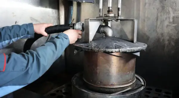Ile trwa czyszczenie DPF? Poznaj czasy i metody, które zaskakują