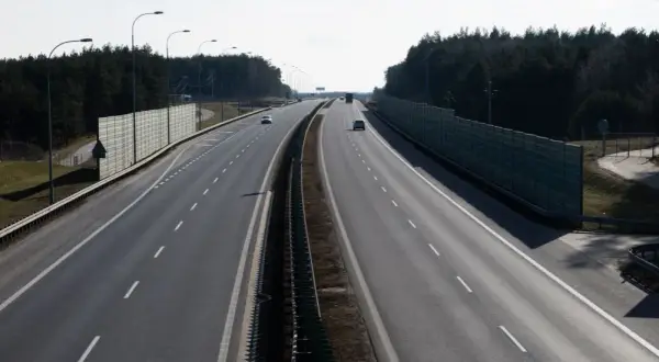 Czy autostrada S8 jest płatna? Sprawdź, kto musi płacić za przejazd
