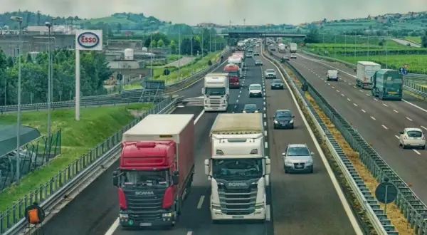 E toll na których autostradach - sprawdź, gdzie możesz zaoszczędzić