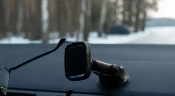 Jak wybrać najlepszy uchwyt na telefon do samochodu – porady i ranking