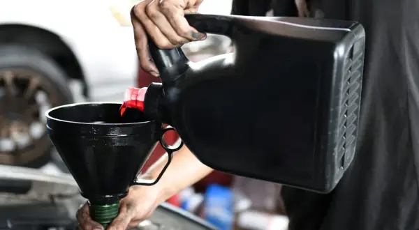 Jaki olej do LPG: najlepsze opcje i porady dotyczące wyboru