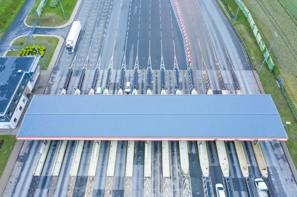 Jak zapłacić na autostradzie A2? Poznaj wszystkie metody płatności